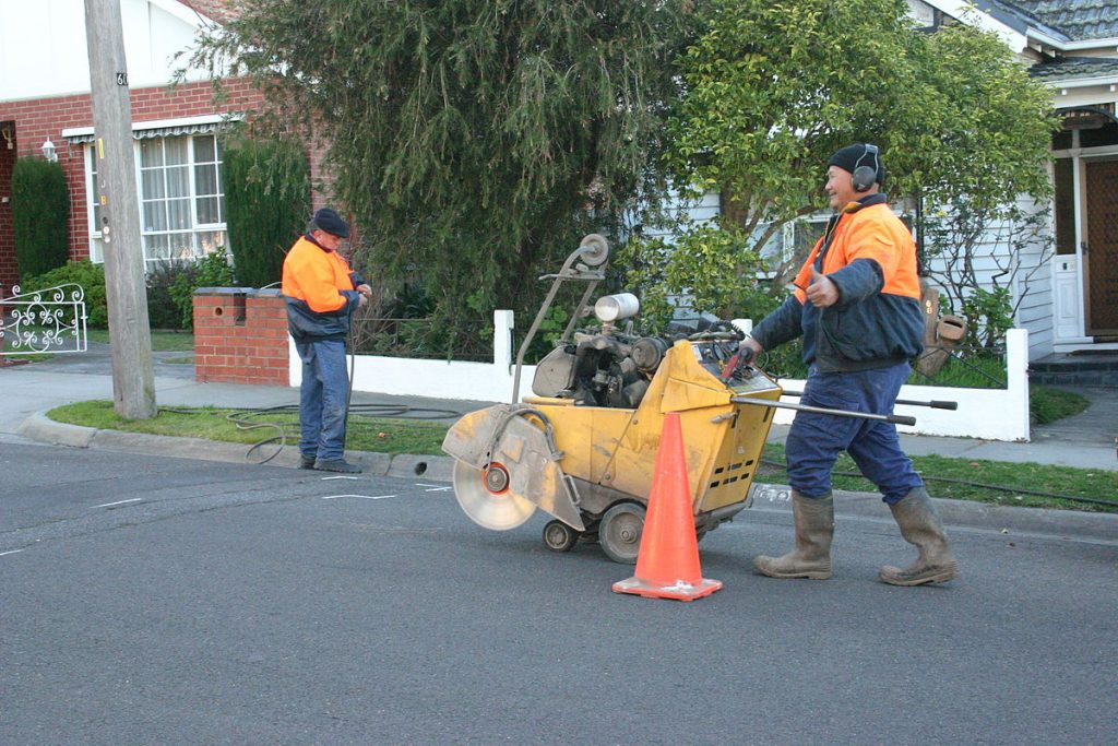 Which Manufacturer Makes The Best Concrete Saw?